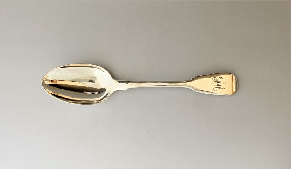 A fine set of six Georgian silver teaspoons View II
