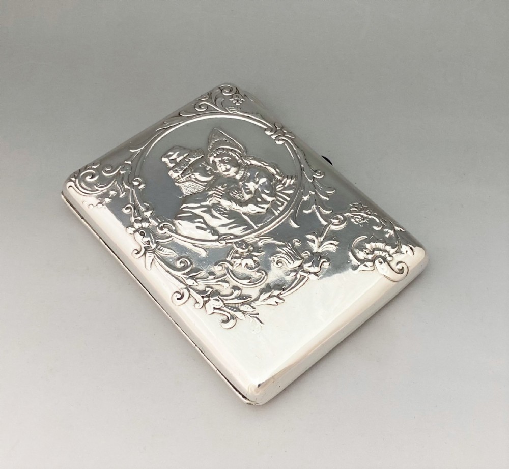 A quality Imperial Russian silver gilt cigarette case