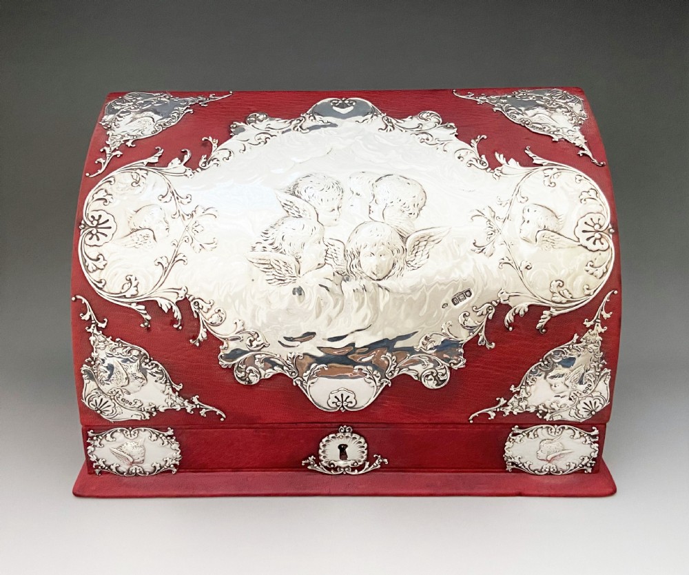 An outstanding William Comyns silver mounted stationary box