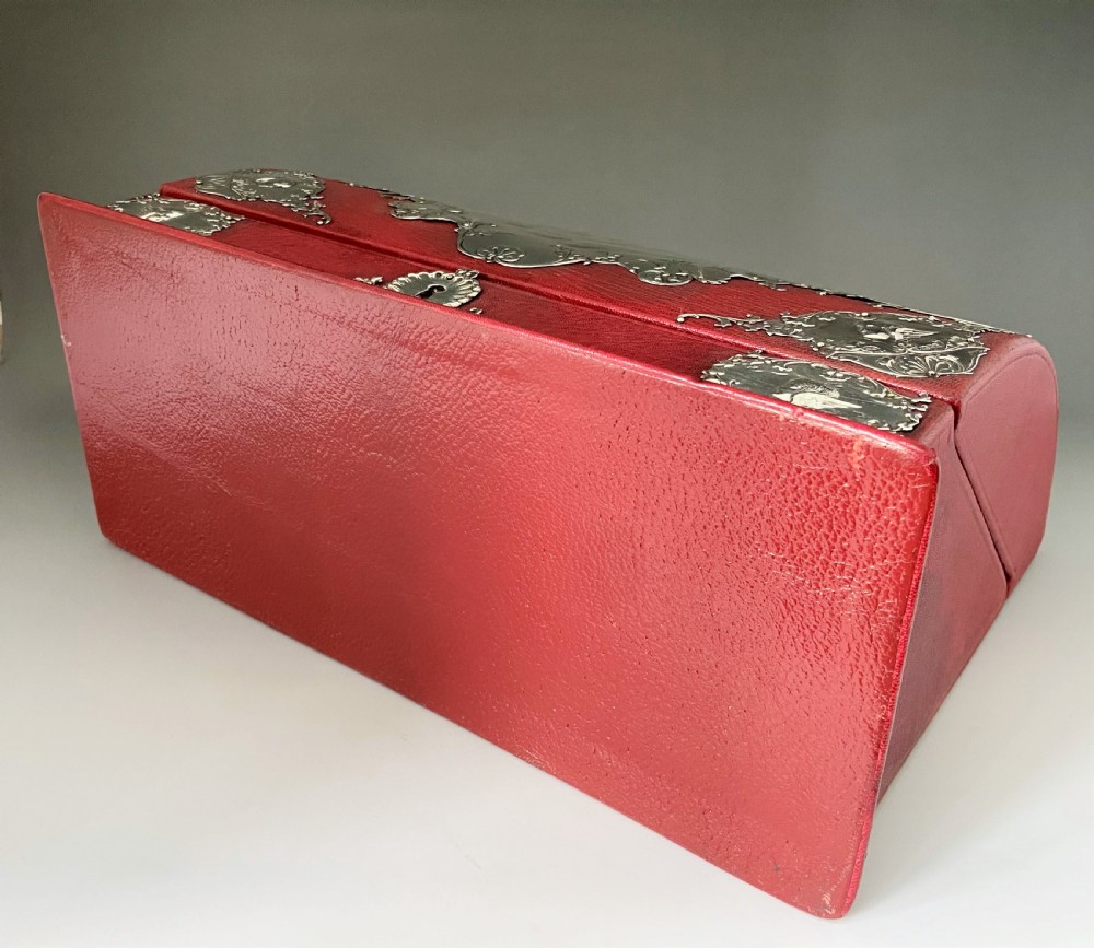 An outstanding William Comyns silver mounted stationary box View XIII