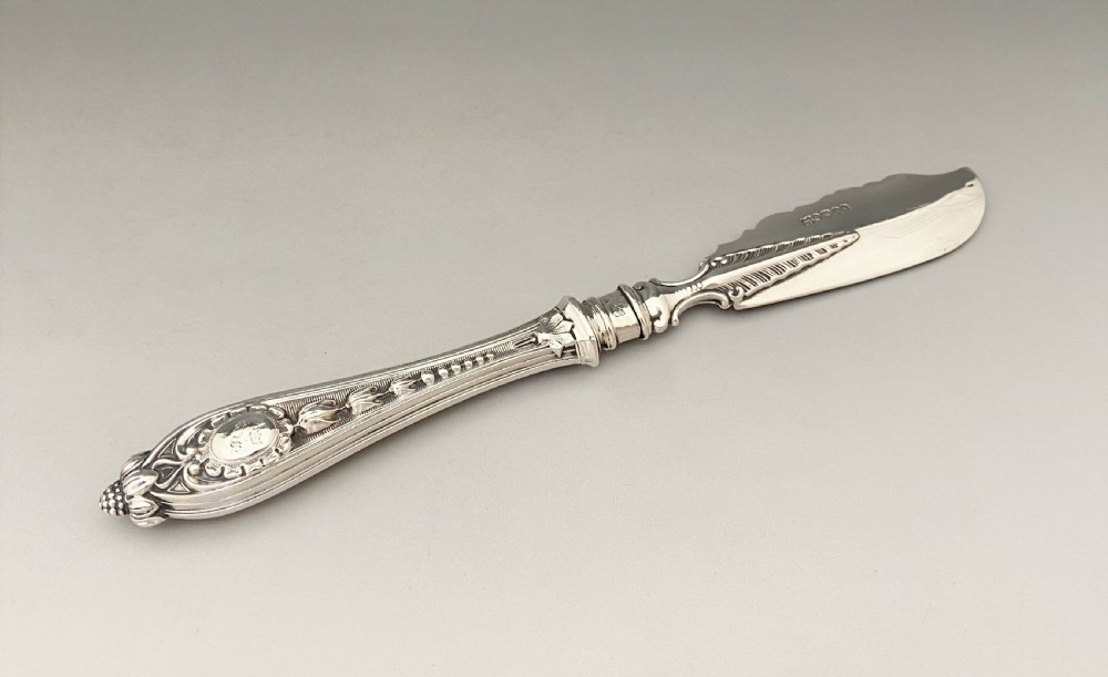 A superb Victorian all silver butter knife View II