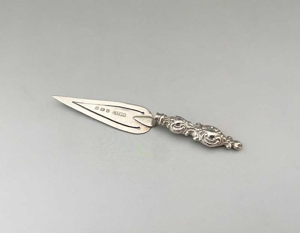 A Collectible Edwardian All Silver Trowel Bookmark