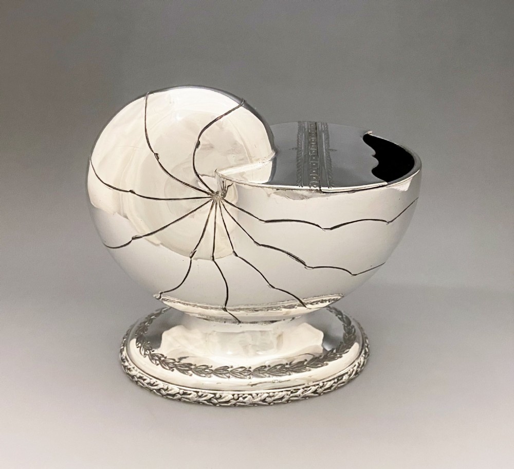 A lovely Victorian silver plated 'Nautilus' spoon warmer