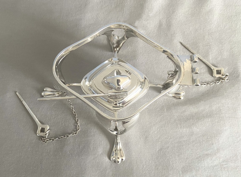A Splendid 5 piece Edwardian silver tea set View VII