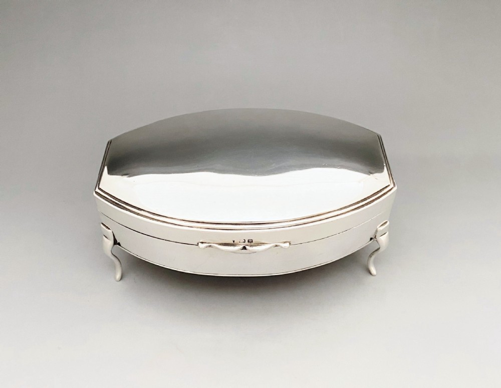 A stylish and elegant silver jewel box/ trinket box View VI