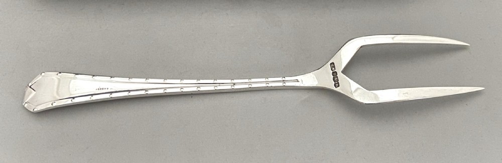 An excellent boxed set of six silver cake forks & serving fork View VIII