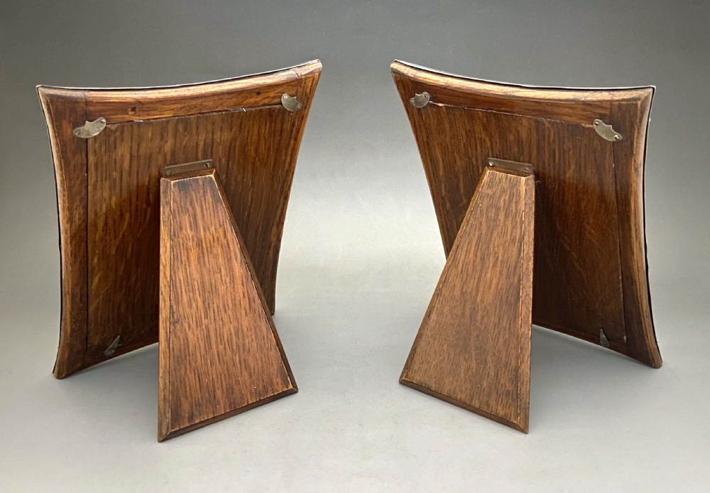 An elegant matching pair of silver photo frames View V