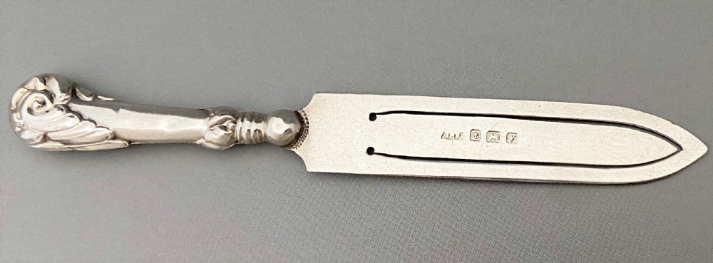 A novelty 'sword' silver bookmark View IV