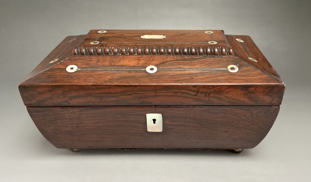 A lovely William IV Rosewood & mother-of-pearl inlaid box View II