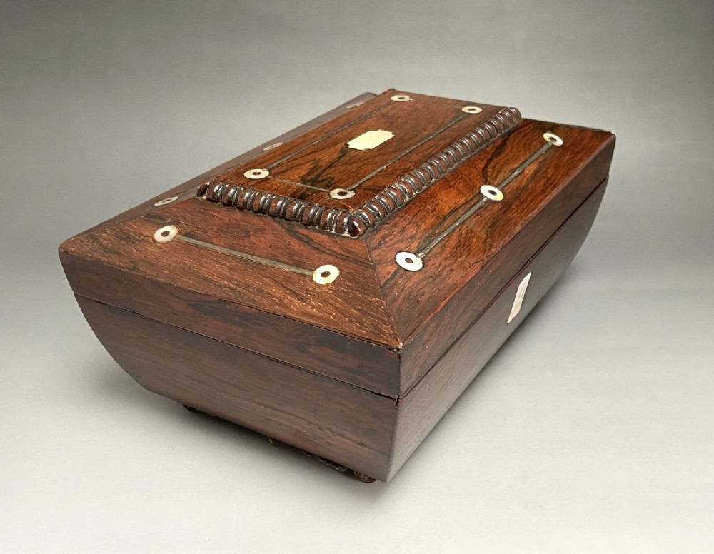 A lovely William IV Rosewood & mother-of-pearl inlaid box View V