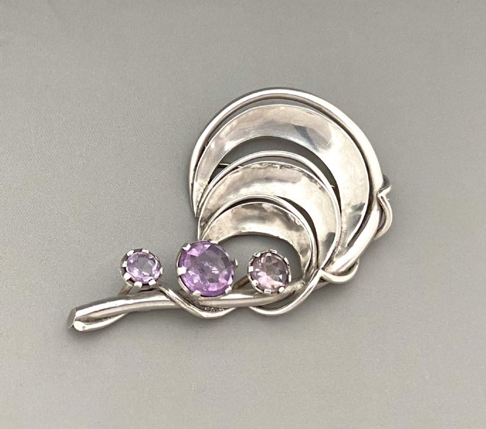 A gorgeous silver & Amethyst brooch