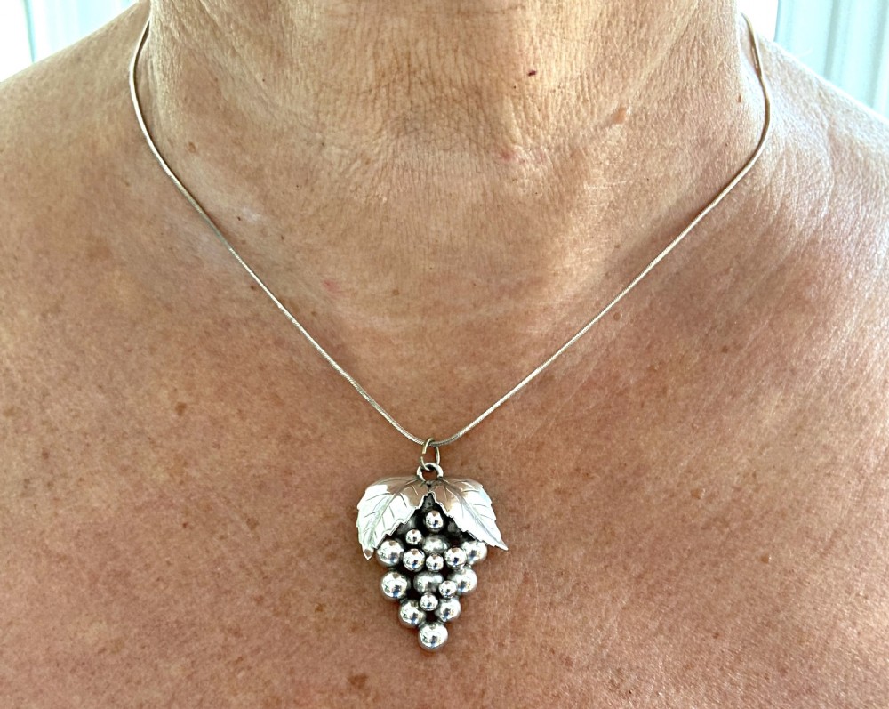An attractive mid century Danish silver pendant & necklace View V
