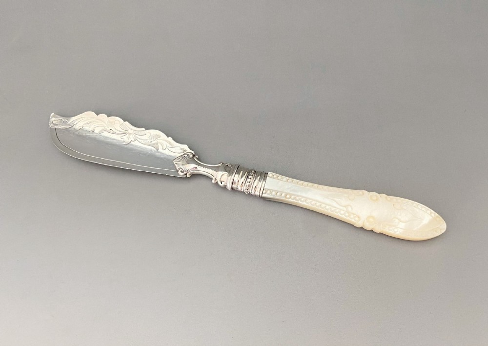 A lovely Victorian silver & mother-of-pearl butter knife