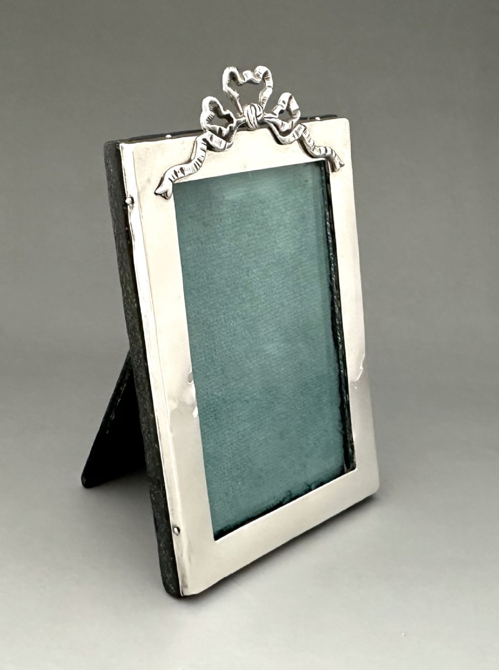 A lovely George V silver photo frame