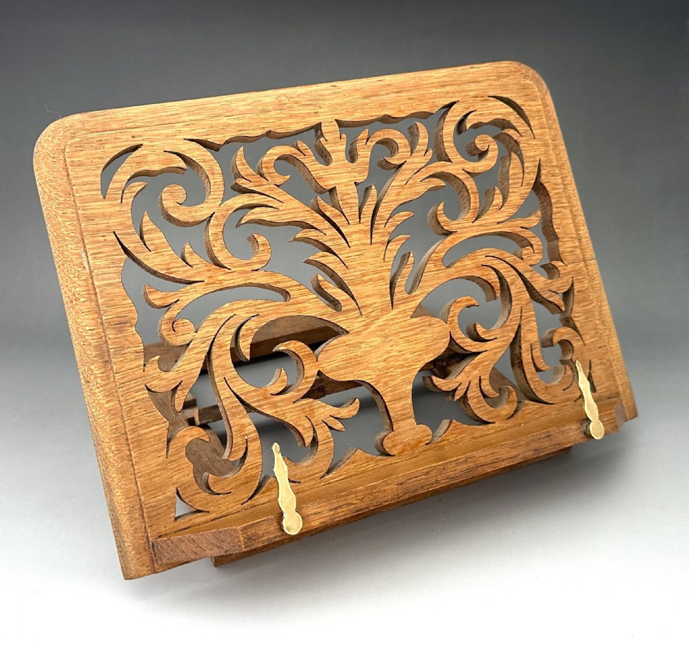 An excellent Victorian golden oak reading stand