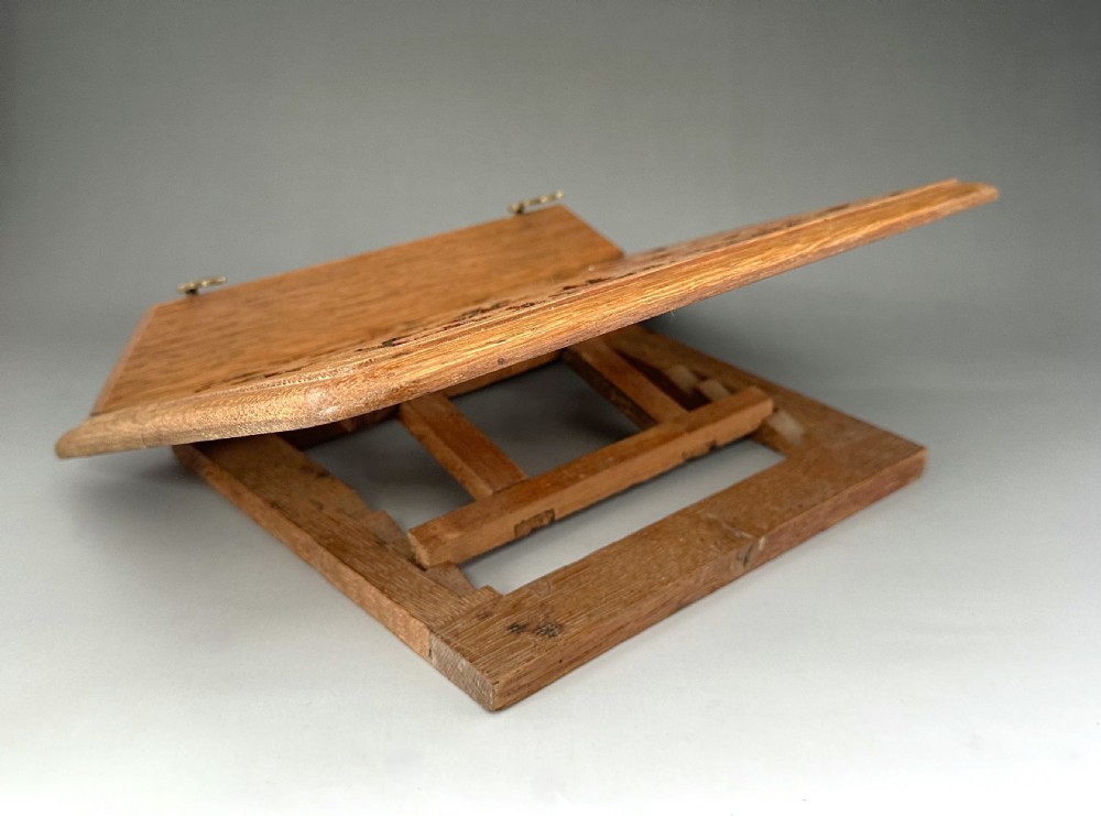 An excellent Victorian golden oak reading stand View III