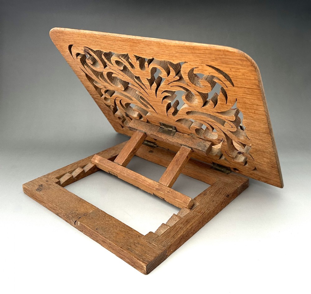 An excellent Victorian golden oak reading stand View IV
