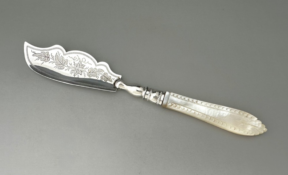 A lovely Victorian silver & mother-of-pearl butter knife