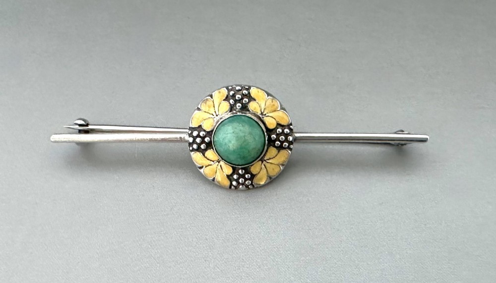 An attractive silver and Amazonite bar brooch