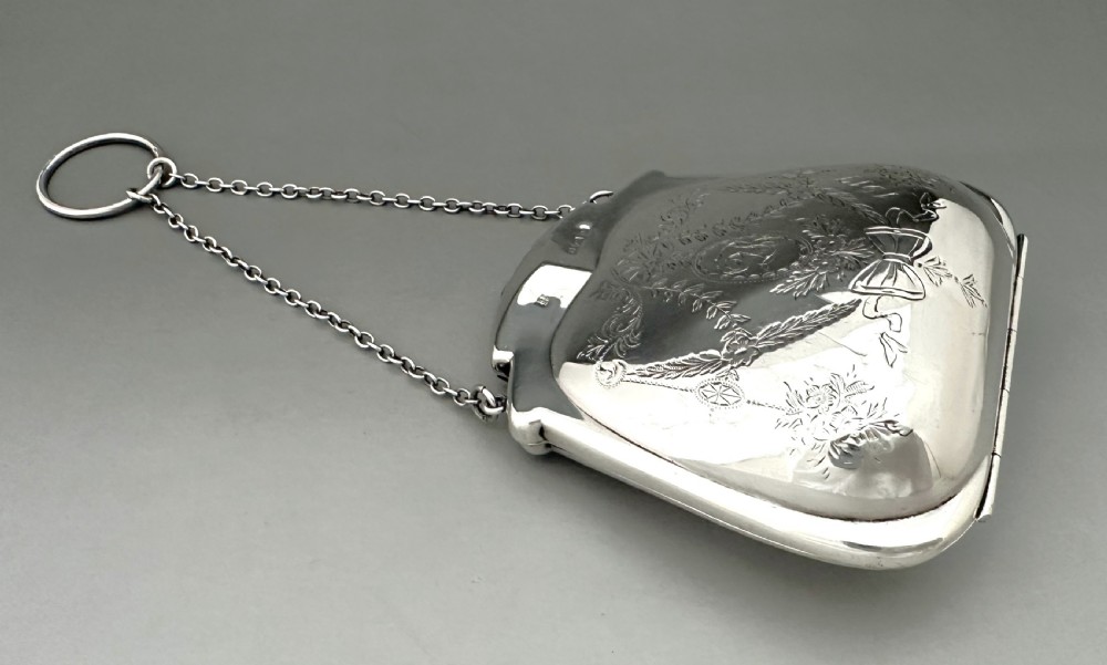 An attractive George V silver cocktail purse View III
