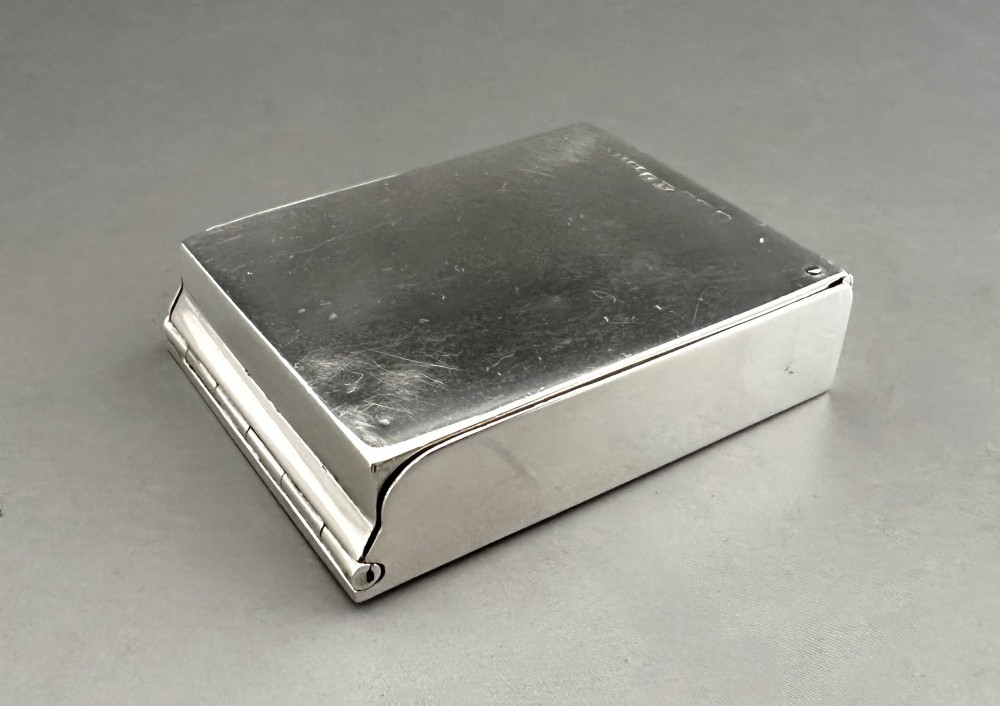 A superb George V silver Vesta case View X