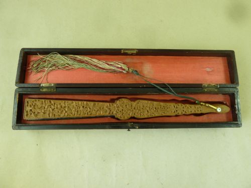 CHINESE EXPORT HAND FAN MANDERIN THOUSAND FACES CARVED SANDALWOOD CANTON - ADDITIONAL PHOTO 5