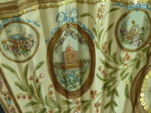 HAND PAINTED FAN EUROPEAN SEQUIN SIGNED POUTNEL EVENTAIL DUVELLEROY BOXED - ADDITIONAL PHOTO 2