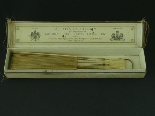 HAND PAINTED FAN EUROPEAN SEQUIN SIGNED POUTNEL EVENTAIL DUVELLEROY BOXED - ADDITIONAL PHOTO 8