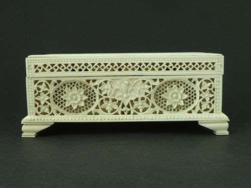 ANGLO INDIAN IVORY CARVED PIERCED JEWELLERY BOX CASKET ANTIQUE - ADDITIONAL PHOTO 1