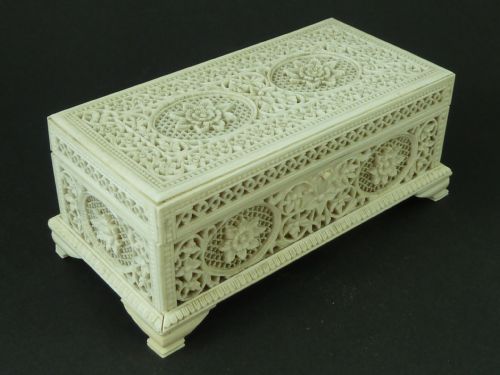 ANGLO INDIAN IVORY CARVED PIERCED JEWELLERY BOX CASKET ANTIQUE - ADDITIONAL PHOTO 3