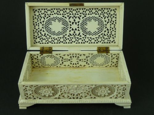 ANGLO INDIAN IVORY CARVED PIERCED JEWELLERY BOX CASKET ANTIQUE - ADDITIONAL PHOTO 4