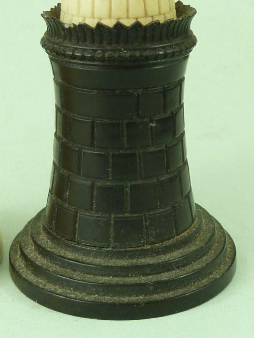 EARLY 19TH CENTURY EAST INDIA JOHN COMPANY IVORY CHESS ROOKS - ADDITIONAL PHOTO 1