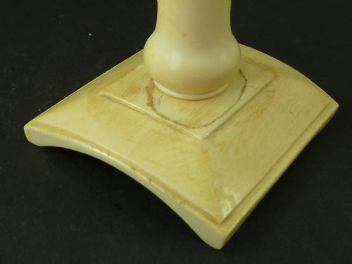 LARGE 30CM PAIR OF ANGLO INDIAN IVORY CANDLESTICKS CIRCA 1900 - ADDITIONAL PHOTO 3