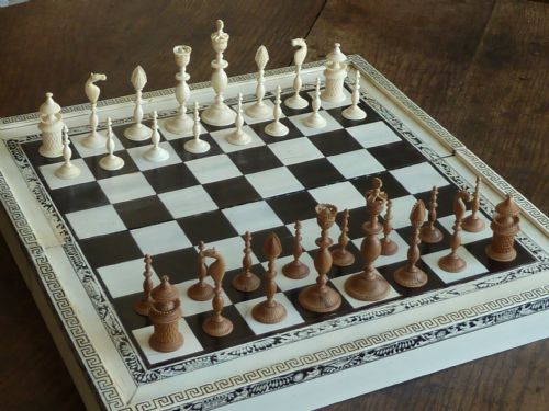 ANGLO INDIAN VIZAGAPATAM GAMES COMPENDIUM CHESS BACKGAMMON EBONY IVORY SANDALWOOD - ADDITIONAL PHOTO 2
