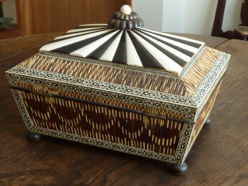 ANGLO INDIAN SEWING BOX QUILL WORK HORN IVORY VIZAGAPATAM SANDALWOOD - ADDITIONAL PHOTO 1