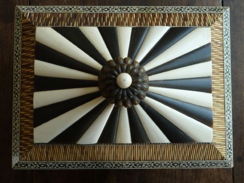 ANGLO INDIAN SEWING BOX QUILL WORK HORN IVORY VIZAGAPATAM SANDALWOOD - ADDITIONAL PHOTO 2