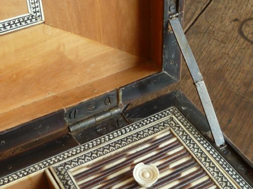 ANGLO INDIAN SEWING BOX QUILL WORK HORN IVORY VIZAGAPATAM SANDALWOOD - ADDITIONAL PHOTO 8