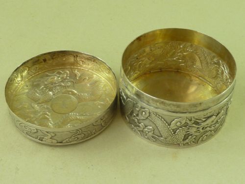 CHINESE EXPORT SILVER BOX DRAGONS PEARLS TRINKET MARKED TC ANTIQUE - ADDITIONAL PHOTO 5
