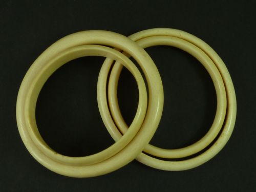 FOUR IVORY BANGLE BRACELETS INDIA AFRICA - ADDITIONAL PHOTO 1