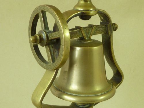 ANTIQUE TAVERN CANDLESTICK BRASS VICTORIAN SERVANT BELL - ADDITIONAL PHOTO 3