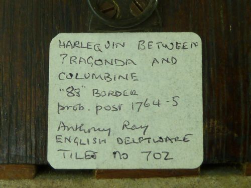 1765 COMEDIE DEL'ARTE COLOMBINE HARLEQUIN RAGONDA LIVERPOOL DELFT TILE CARVED OAK FRAME ANTIQUE - ADDITIONAL PHOTO 4