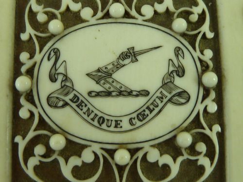 GAMING TOKENS COUNTERS VIZAGAPATAM ANGLO INDIAN IVORY BOX SANDALWOOD - ADDITIONAL PHOTO 3