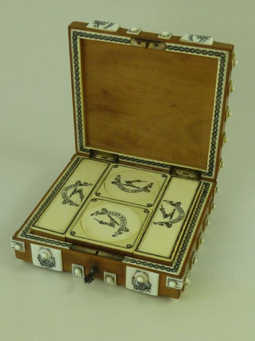 GAMING TOKENS COUNTERS VIZAGAPATAM ANGLO INDIAN IVORY BOX SANDALWOOD - ADDITIONAL PHOTO 4