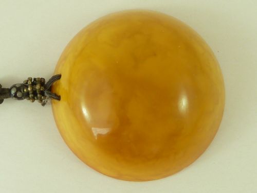 LARGE 38G CHINESE AMBER NECKLACE PENDANT CHOKER SILK ART DECO VINTAGE CHINESE - ADDITIONAL PHOTO 1