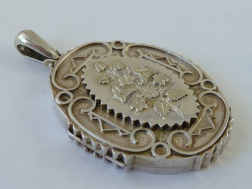 LARGE VICTORIAN LOCKET HALLMARKED SILVER PENDANT PHOTO SOLID STERLING - ADDITIONAL PHOTO 1