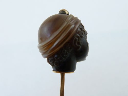 CARVED HARDSTONE BLACKAMOOR HEAD GOLD STICK STOCK PIN AGATE BROOCH - ADDITIONAL PHOTO 4