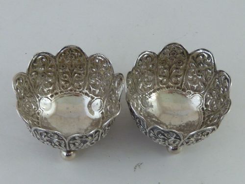 ANGLO INDIAN RAJ SILVER TRINKET CUPS OOMERSI MAWJI BHUJ CUTCH MARKED - ADDITIONAL PHOTO 3