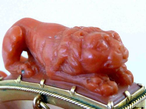 REGENCY CARVED RED CORAL PROWLING LION BRACELET GOLD MOUNTED - ADDITIONAL PHOTO 7