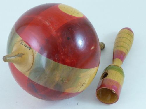 LARGE FRENCH HUMMING SPINNING TOP TURNED WOOD TREEN - ADDITIONAL PHOTO 2