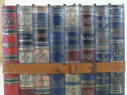 HUNTLEY PALMER BOOKS BISCUIT TIN SIR WALTER SCOTT WAVERLEY - ADDITIONAL PHOTO 3
